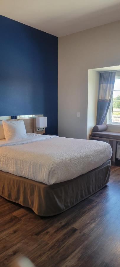 Microtel Inn & Suites By Wyndham Fountain Fort Carson Екстериор снимка