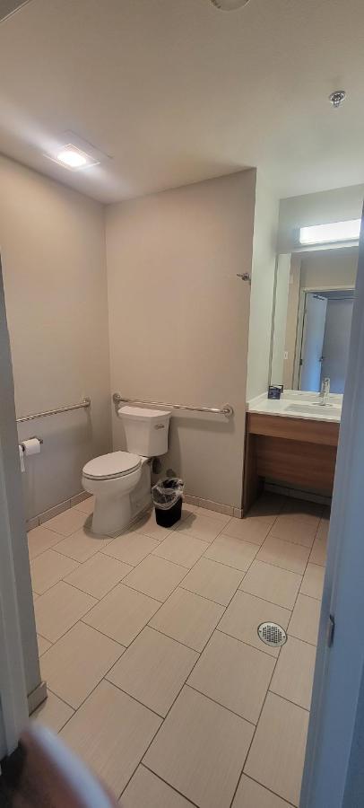 Microtel Inn & Suites By Wyndham Fountain Fort Carson Екстериор снимка