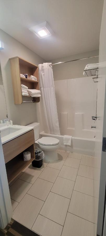 Microtel Inn & Suites By Wyndham Fountain Fort Carson Екстериор снимка