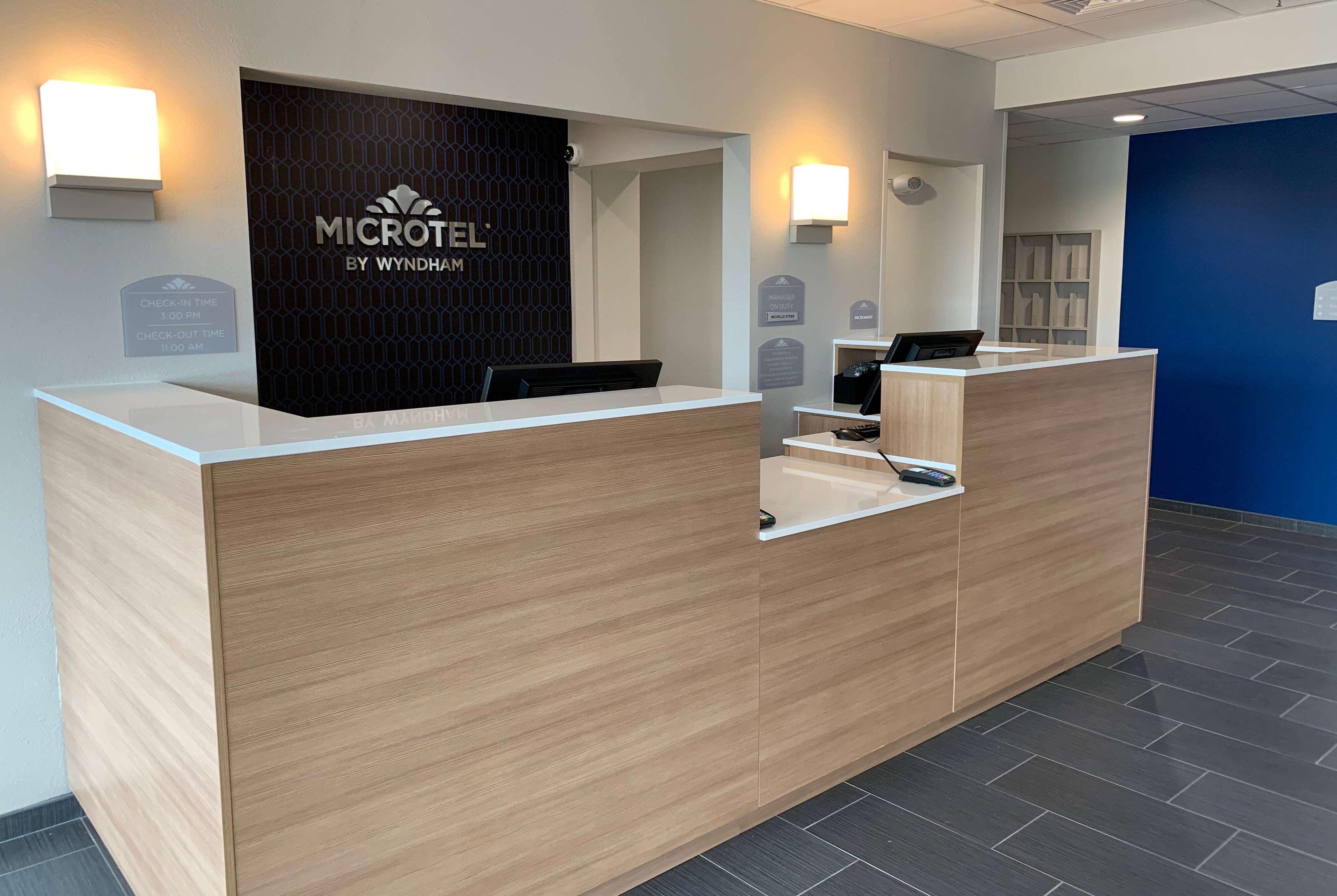 Microtel Inn & Suites By Wyndham Fountain Fort Carson Екстериор снимка
